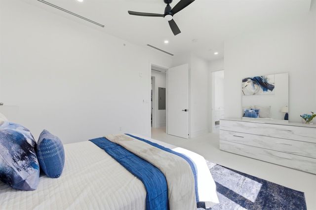 2323 Lake Drive 201, Singer Island, FL 33404
