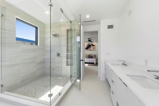 2323 Lake Drive 201, Singer Island, FL 33404