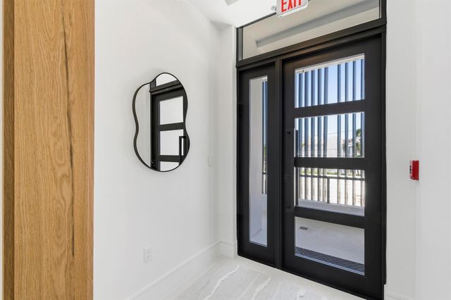 2323 Lake Drive 201, Singer Island, FL 33404
