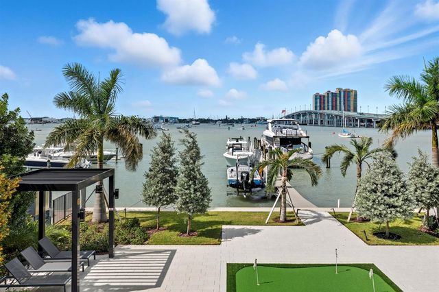 2323 Lake Drive 201, Singer Island, FL 33404