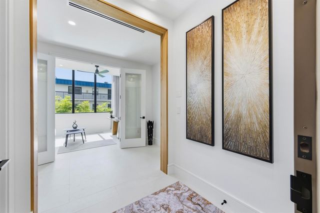 2323 Lake Drive 201, Singer Island, FL 33404