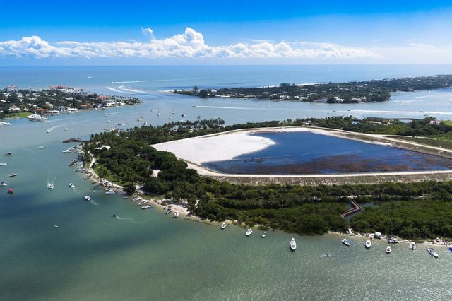 2323 Lake Drive 201, Singer Island, FL 33404
