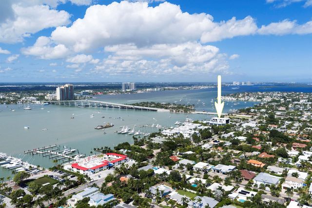 2323 Lake Drive 201, Singer Island, FL 33404