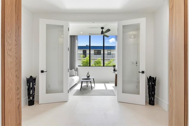 2323 Lake Drive 201, Singer Island, FL 33404