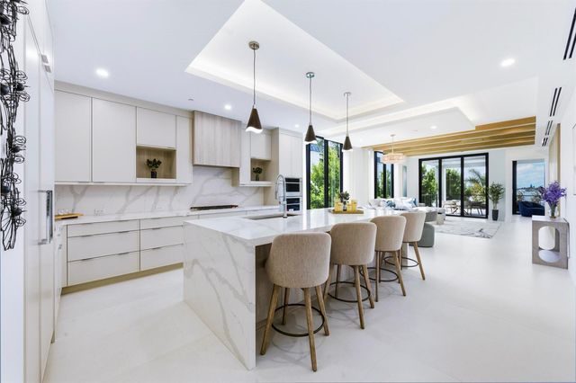2323 Lake Drive 201, Singer Island, FL 33404