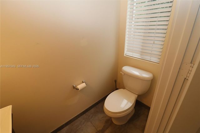 609 NE 28th St 3, Wilton Manors, FL 33334