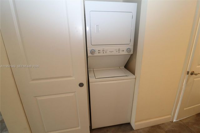 609 NE 28th St 3, Wilton Manors, FL 33334