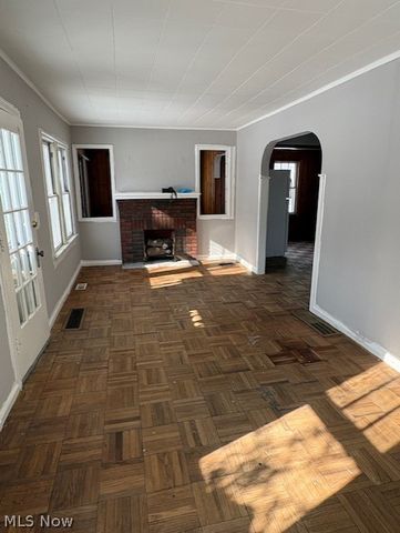 4312 Kenmore Avenue, Parma, OH 44134