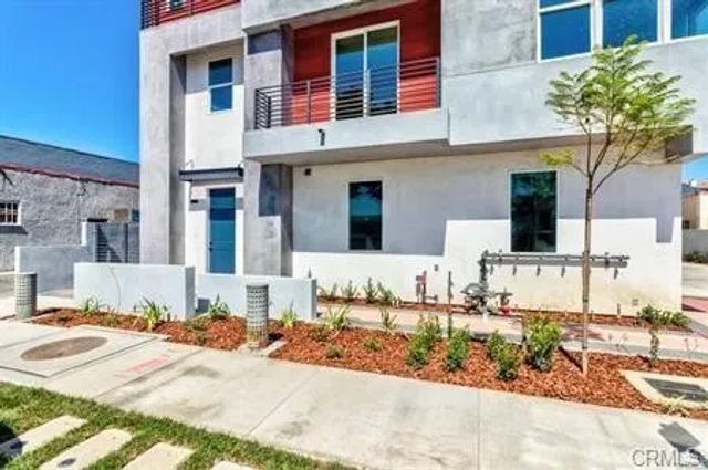 8117 2nd 104, Downey, CA 90241