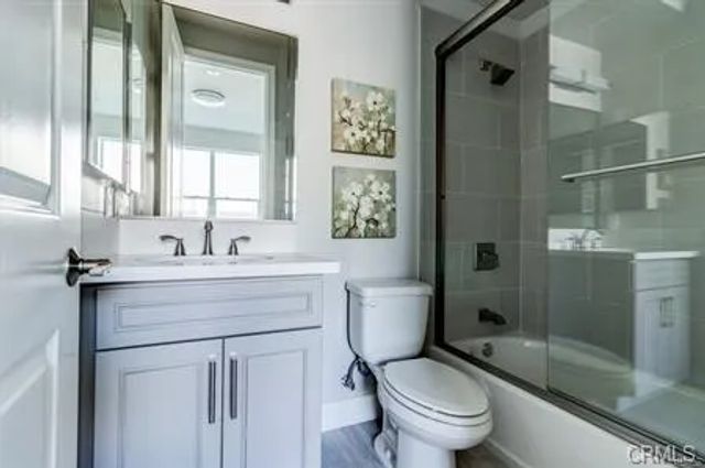 8117 2nd 104, Downey, CA 90241