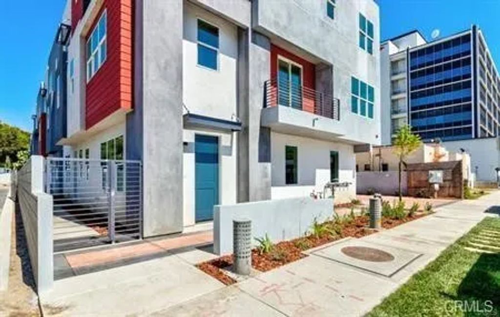 8117 2nd 104, Downey, CA 90241