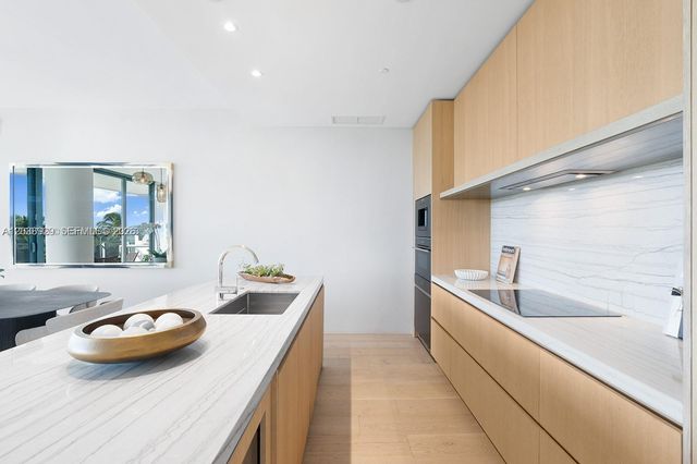 8701 Collins Ave 404, Miami Beach, FL 33154