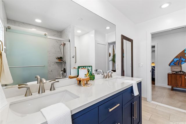 6 N Kalaheo Avenue, Kailua, HI 96734