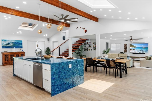 6 N Kalaheo Avenue, Kailua, HI 96734