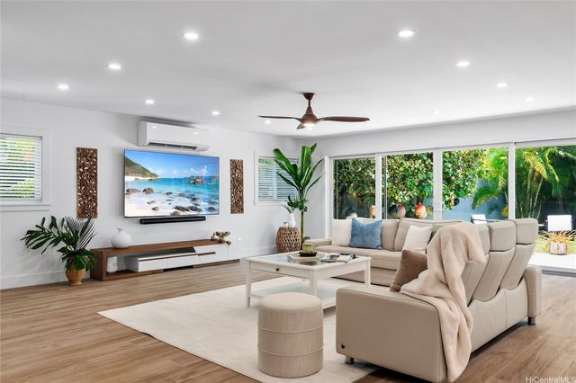 6 N Kalaheo Avenue, Kailua, HI 96734