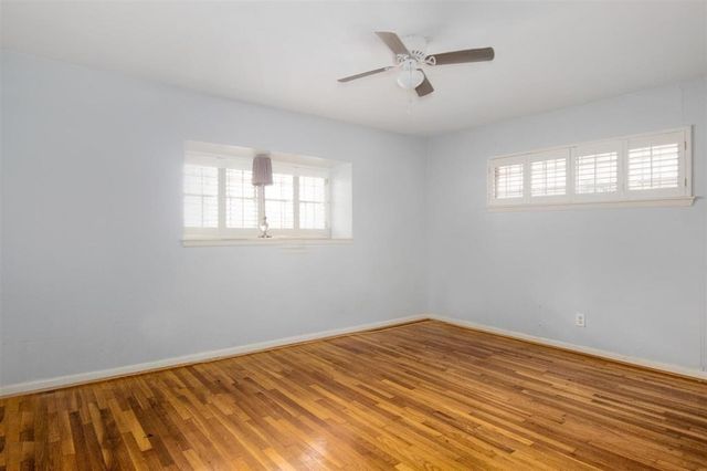 4015 Mischire Drive, Houston, TX 77025