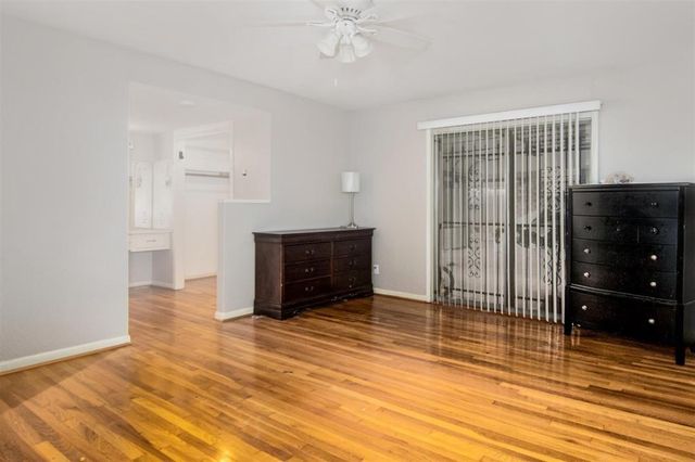 4015 Mischire Drive, Houston, TX 77025