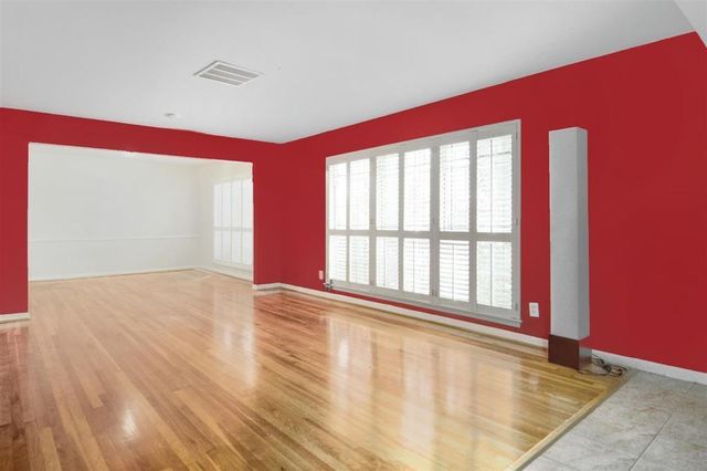 4015 Mischire Drive, Houston, TX 77025