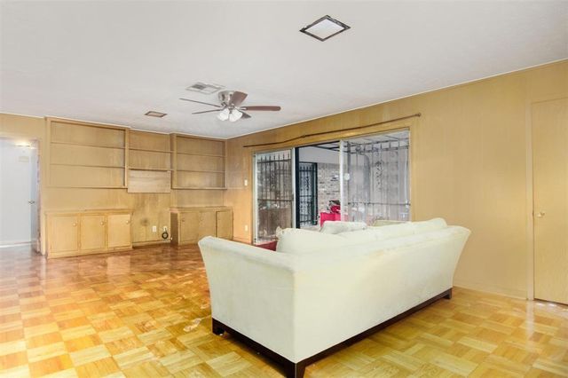 4015 Mischire Drive, Houston, TX 77025