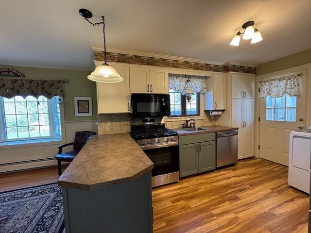 47 Elm St., Methuen, MA 01844