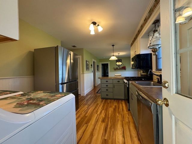 47 Elm St., Methuen, MA 01844