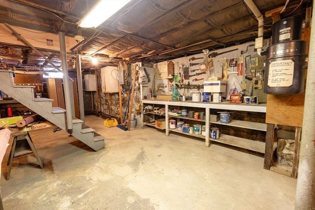 47 Elm St., Methuen, MA 01844