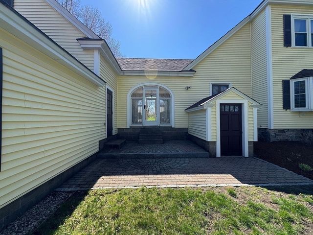 47 Elm St., Methuen, MA 01844