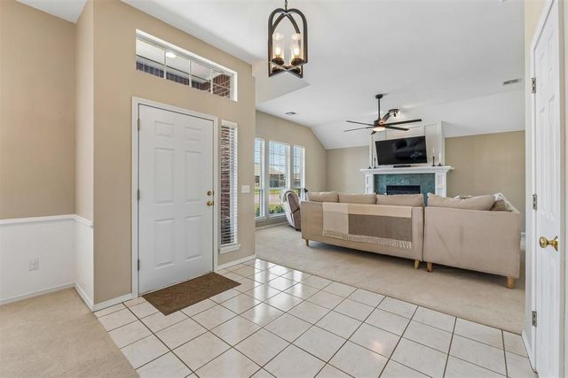 8204 NW 71st Street, Oklahoma City, OK 73132