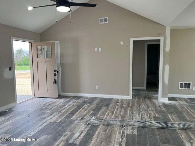 224 Open Meadow Dr, Bardstown, KY 40004