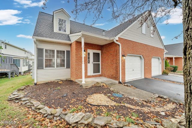 1725 West Lakeview Drive 70, Johnson City, TN 37601