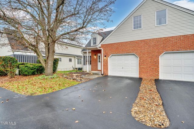 1725 West Lakeview Drive 70, Johnson City, TN 37601