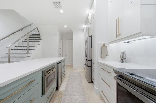 2601 NE 32nd Avenue, Fort Lauderdale, FL 33308