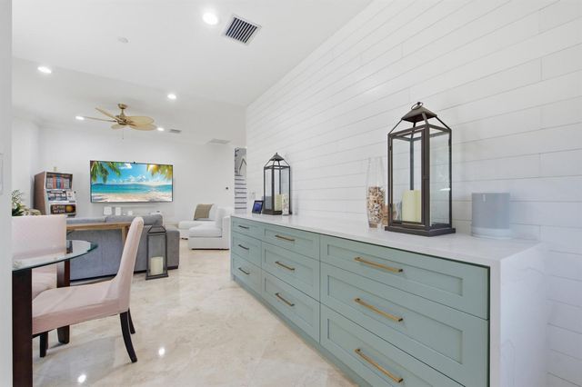 2601 NE 32nd Avenue, Fort Lauderdale, FL 33308