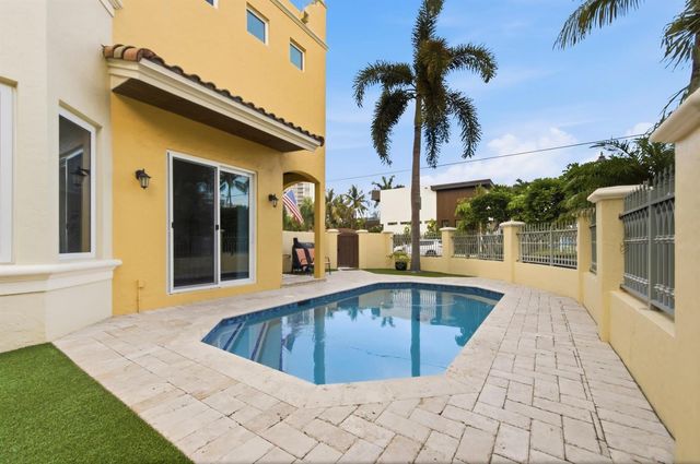 2601 NE 32nd Avenue, Fort Lauderdale, FL 33308
