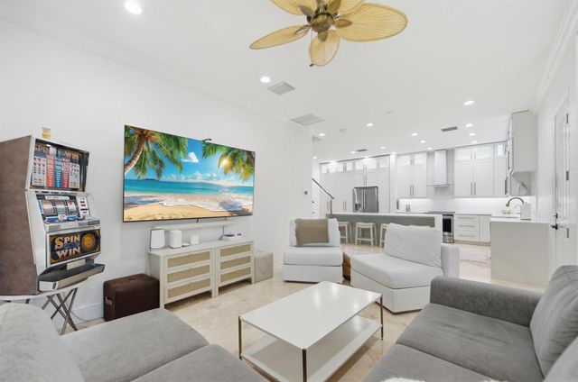 2601 NE 32nd Avenue, Fort Lauderdale, FL 33308