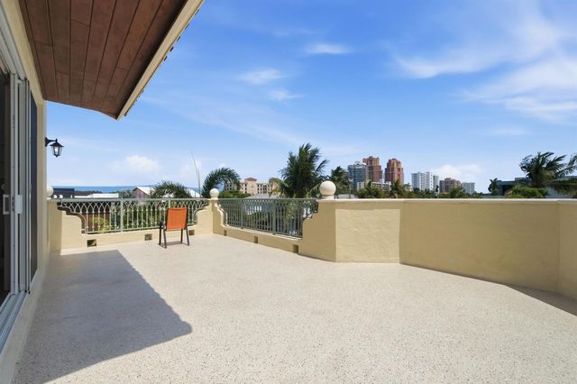 2601 NE 32nd Avenue, Fort Lauderdale, FL 33308