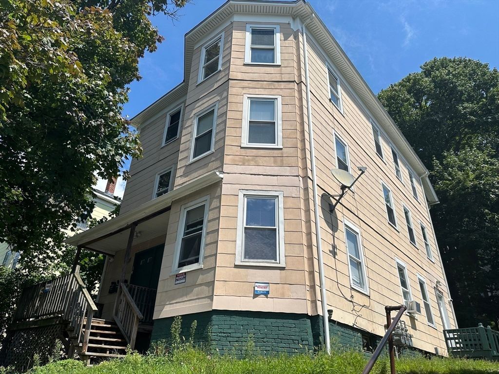 14 Hooper St 3, Worcester, MA 01605