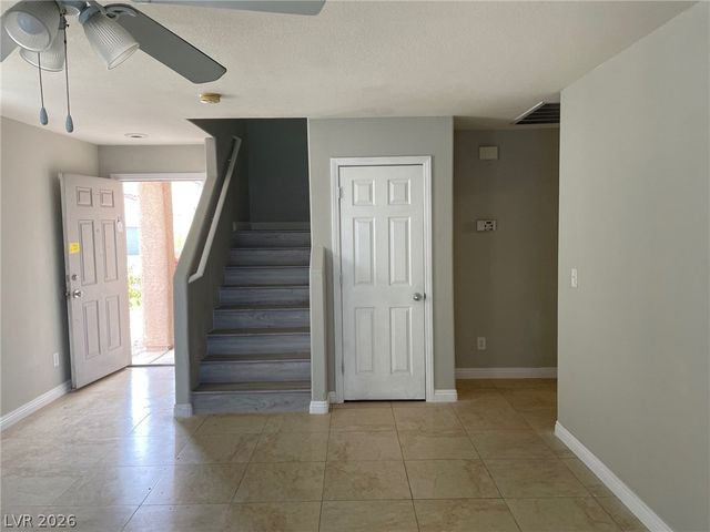 6758 Grandview Ridge Avenue, Las Vegas, NV 89139