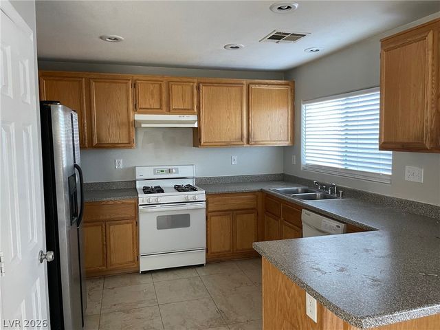 6758 Grandview Ridge Avenue, Las Vegas, NV 89139