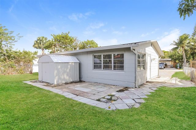 1425 NE 29th St, Pompano Beach, FL 33064