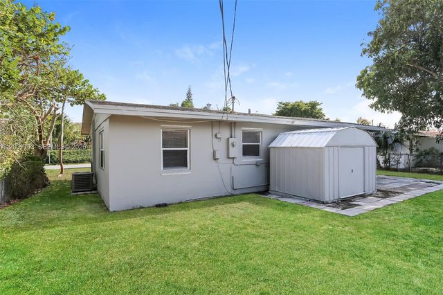 1425 NE 29th St, Pompano Beach, FL 33064