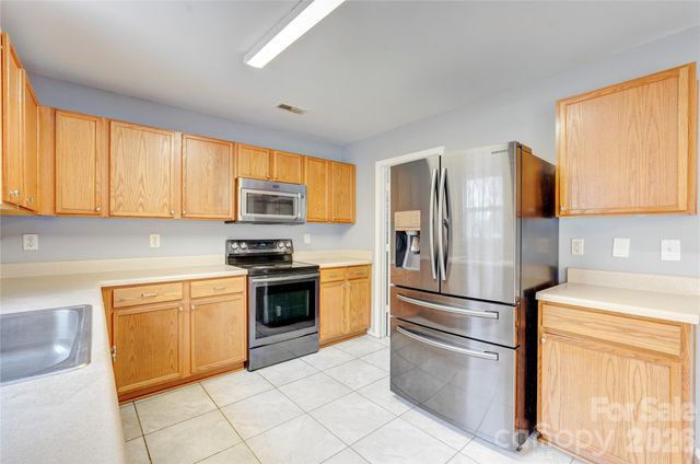 4024 Larkhaven Village Drive, Charlotte, NC 28215