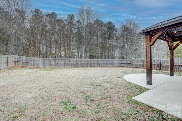 4024 Larkhaven Village Drive, Charlotte, NC 28215