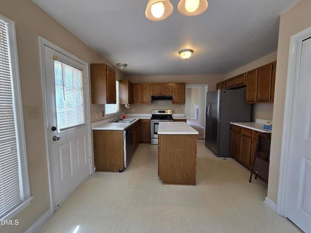 5709 Edgebury Road, Raleigh, NC 27613