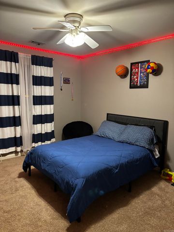 6 Ozark Drive, Maumelle, AR 72113