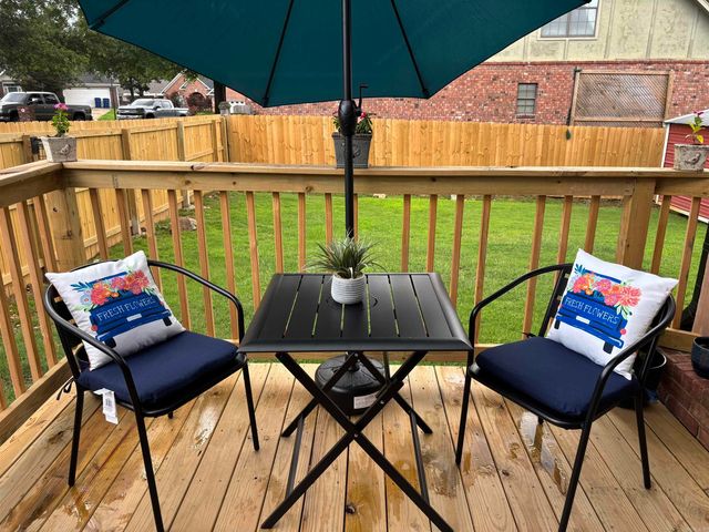 6 Ozark Drive, Maumelle, AR 72113