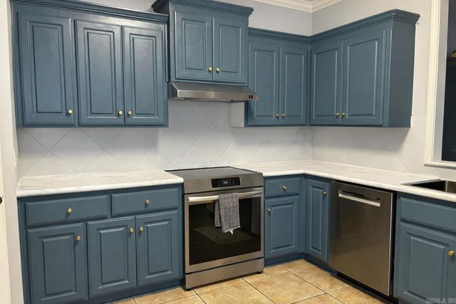 6 Ozark Drive, Maumelle, AR 72113