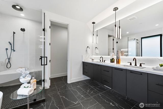 1028 163rd Avenue SE, Bellevue, WA 98008