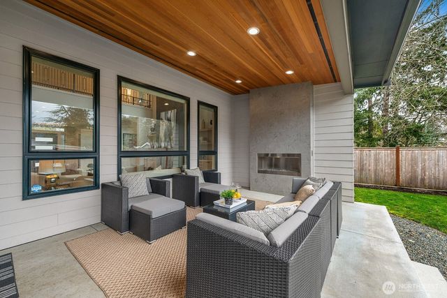 1028 163rd Avenue SE, Bellevue, WA 98008