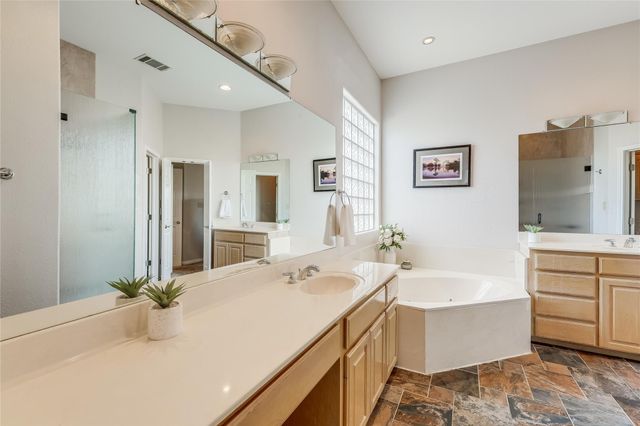 20701 Adobe TRL, Lago Vista, TX 78645